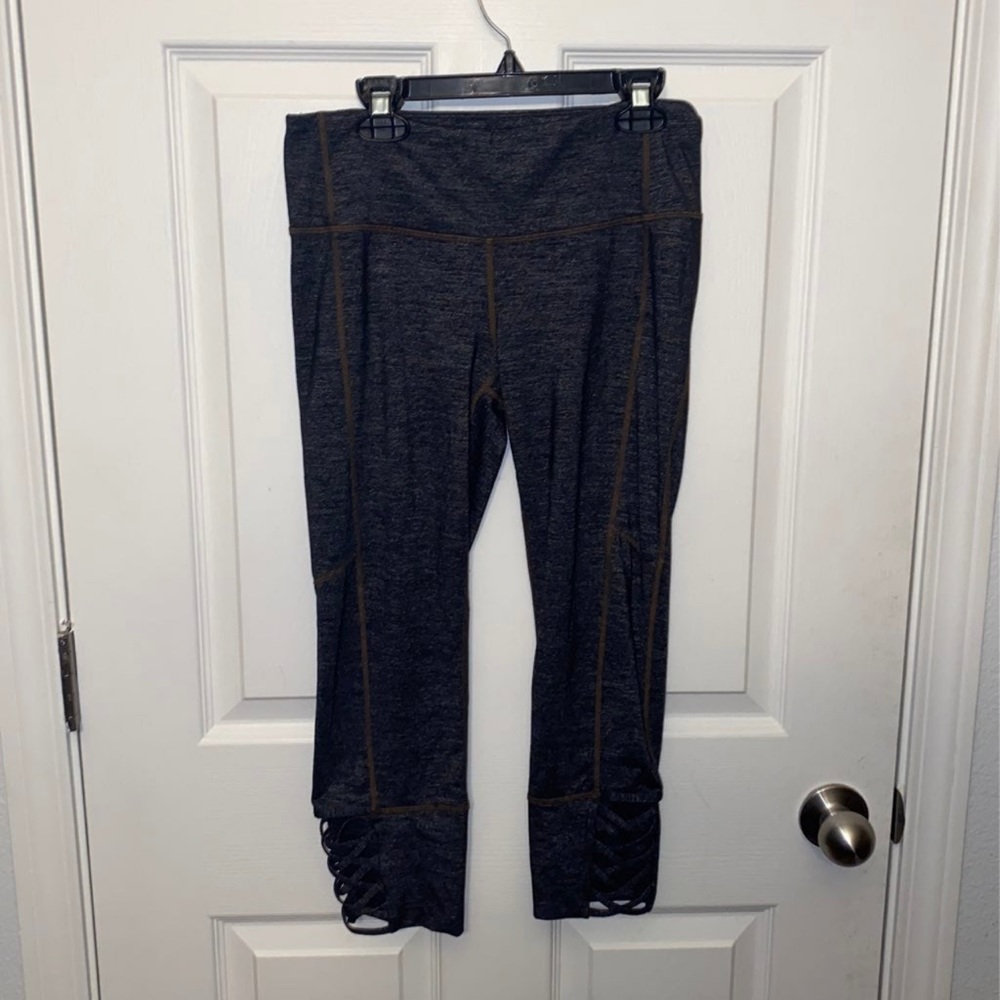Athleta Gray Capri Length Athetic Pants Size S